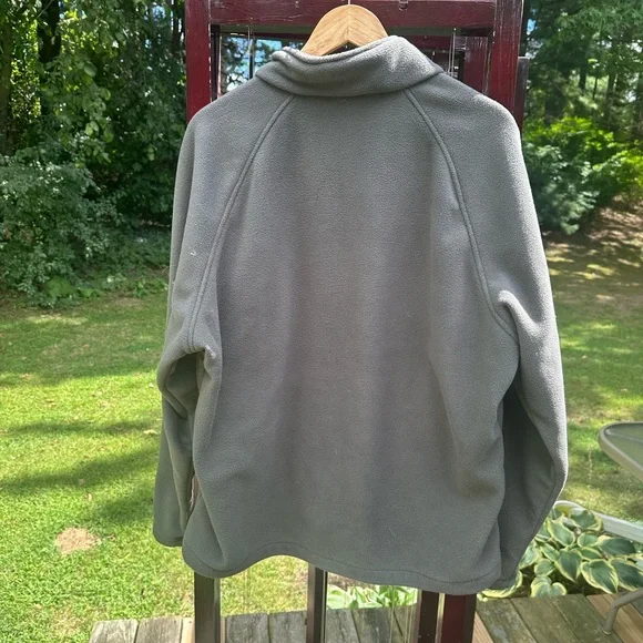 New Balance Men's Olive and Black Puffer Jacket - Picture 3 of 3